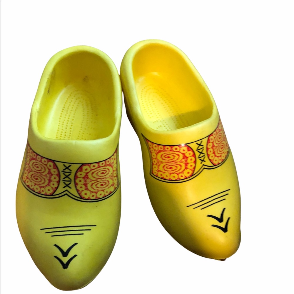Yellow Rubber Dutch Clogs. 7” long, US 9-10 kids.